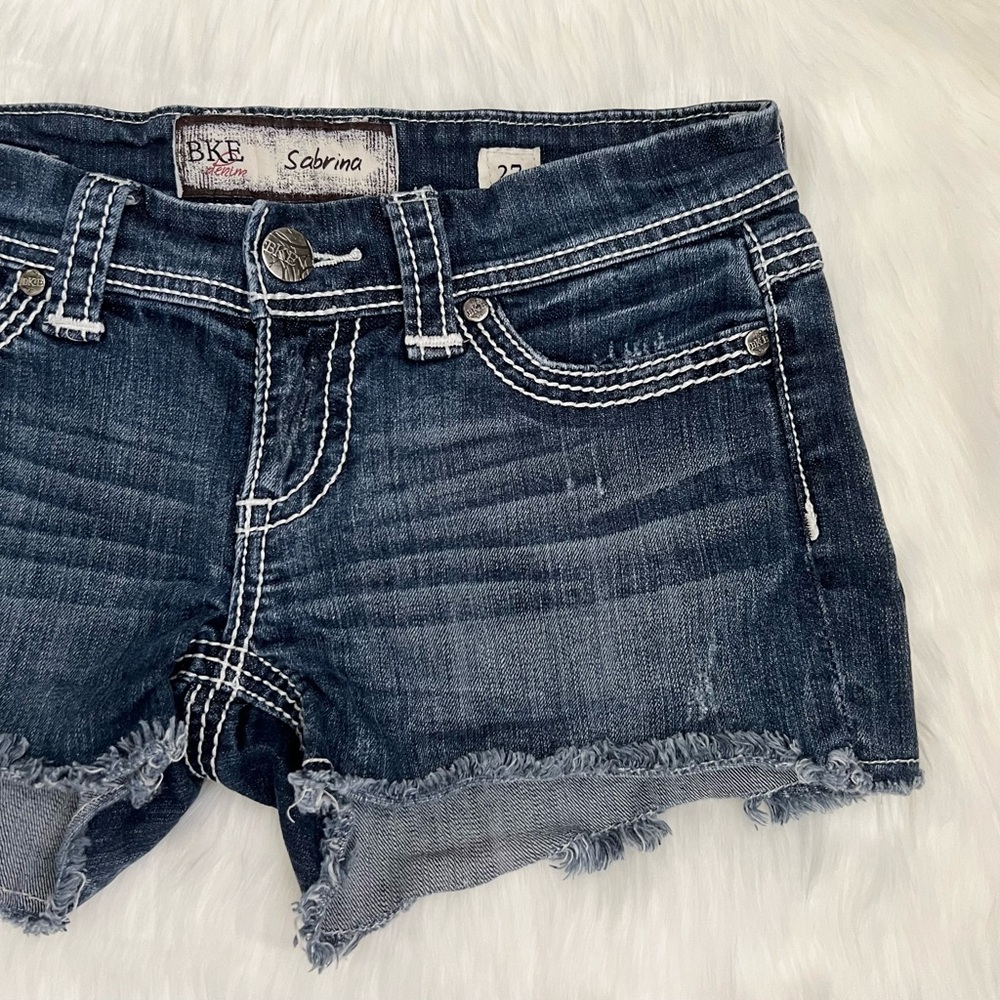 BKE Denim Sabrina Low Rise Denim Shorts with White Embroidered Details - Picture 3 of 5